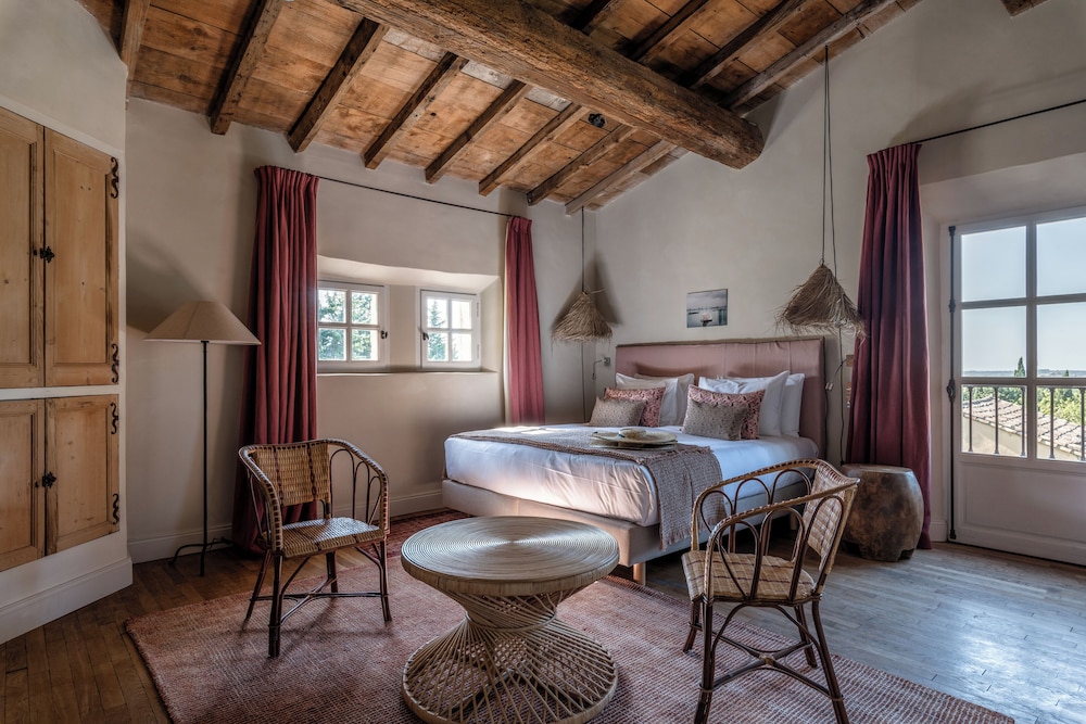 les petites maisons hameau des baux