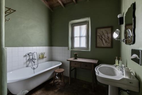 Les Petites Maisons - Hameau Des Baux,Avignon>>Arles,4 star