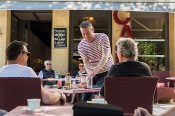 Hotel Le Glacier,Orange>>Avignon,3 star