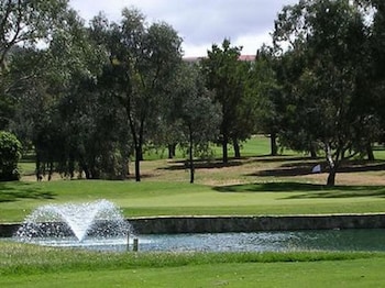 ibis styles canberra