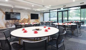 East Hotel,Griffith>>Canberra,5 star