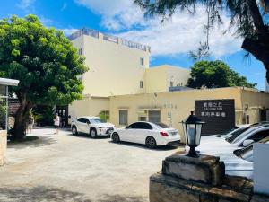 blue ocean hill