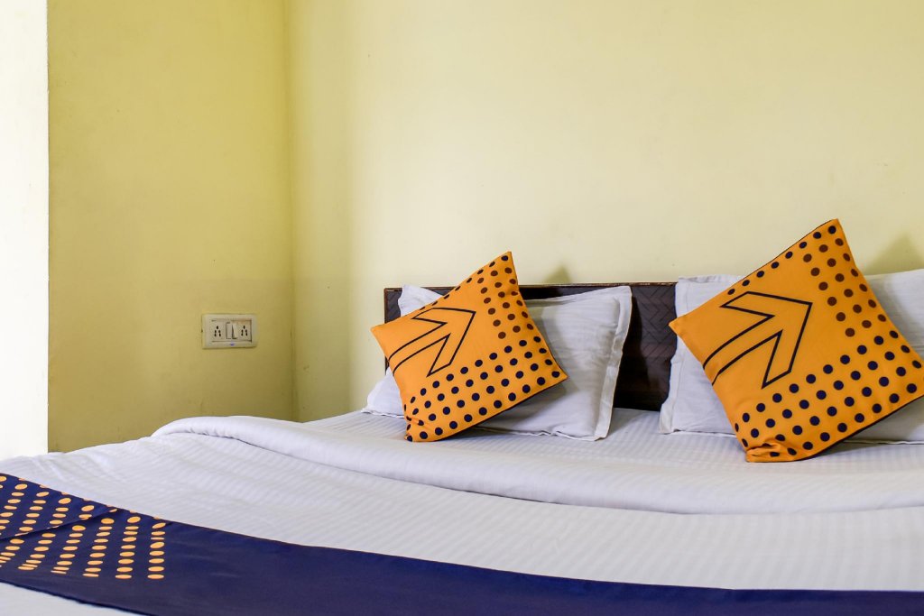 Spot On 67663 Hotel Maharaja,Rourkela>>Panposh,2 star