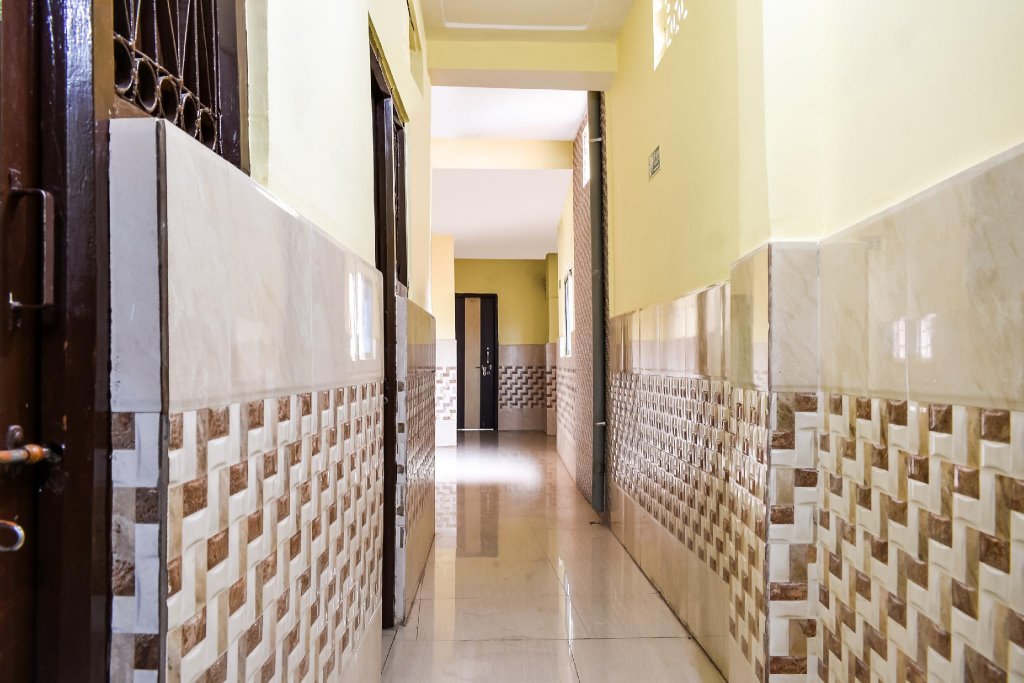 Spot On 67663 Hotel Maharaja,Rourkela>>Panposh,2 star