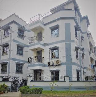 Crossroads,Garui>>Kolkata,1 star