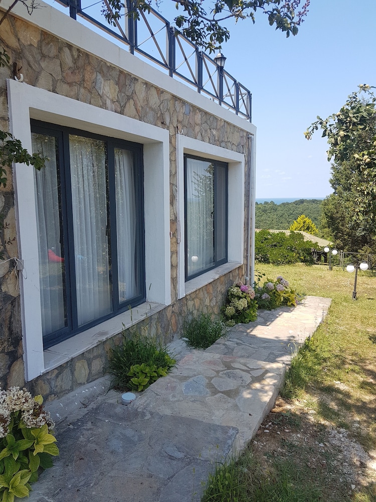 agva stone house boutique