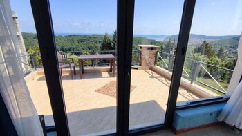 agva stone house boutique