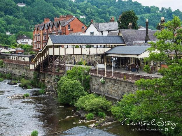 wrexham central stay apartment seven
