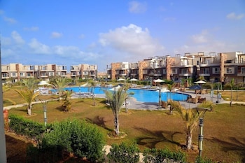 marseilia beach 4 families only