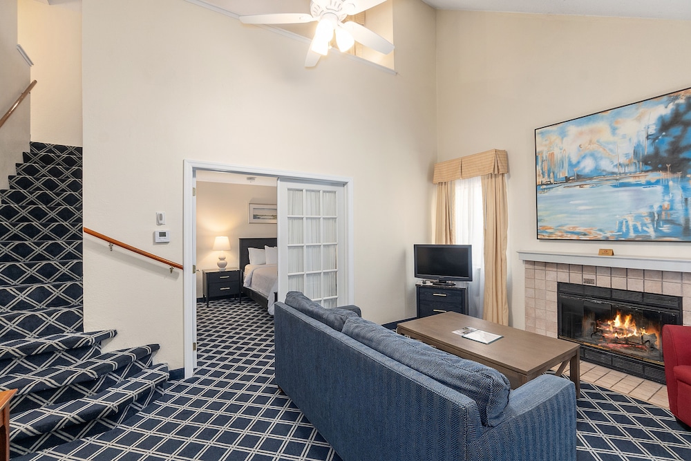 residences at daniel webster