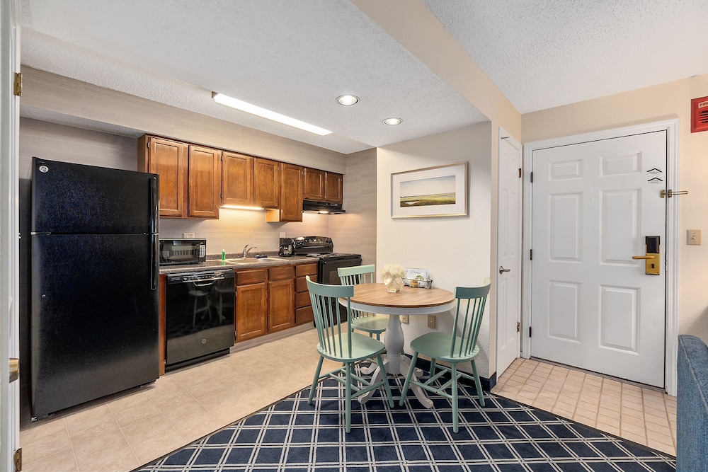residences at daniel webster