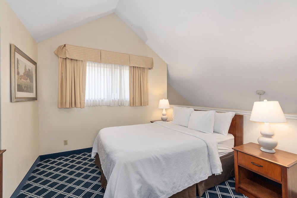 residences at daniel webster