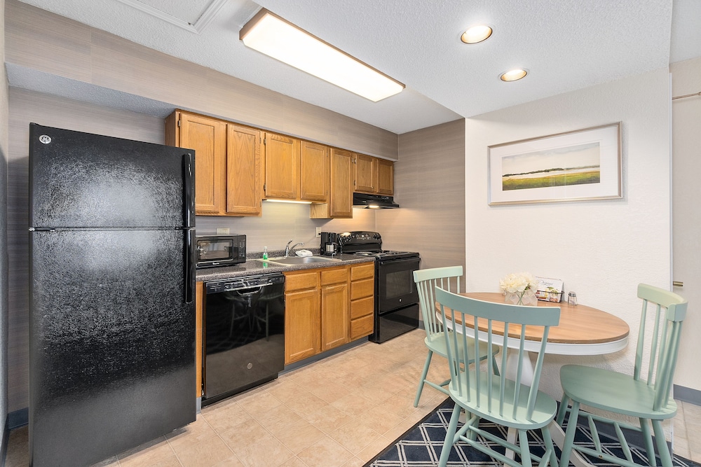 residences at daniel webster