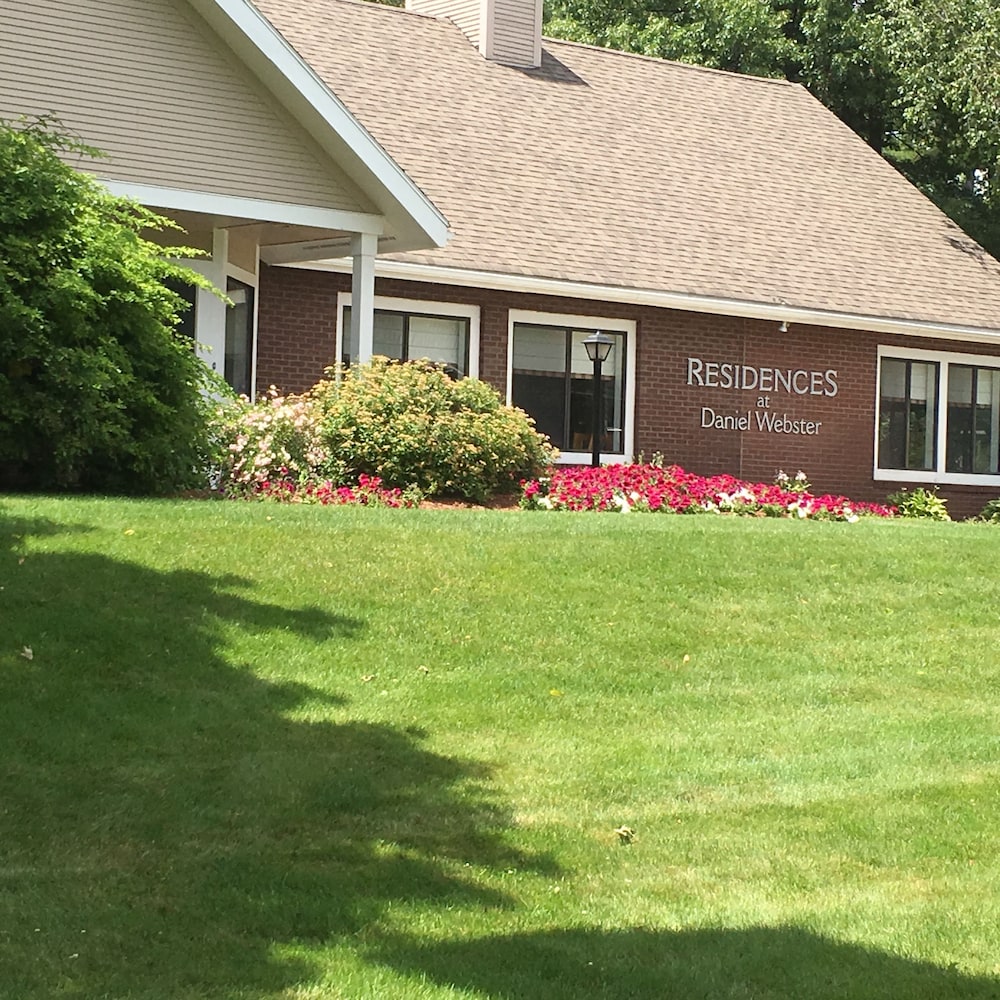 residences at daniel webster