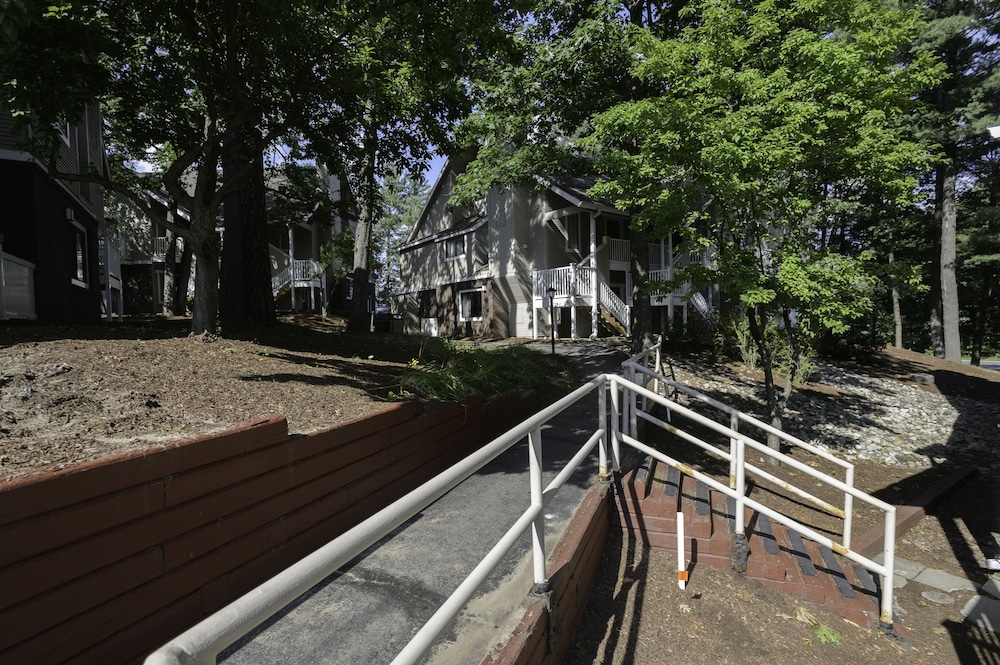 residences at daniel webster