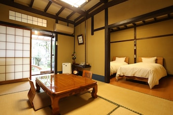 momijiya bekkan kawanoiori