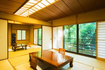 momijiya bekkan kawanoiori