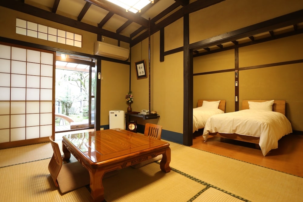 momijiya bekkan kawanoiori