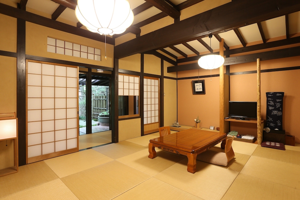 momijiya bekkan kawanoiori