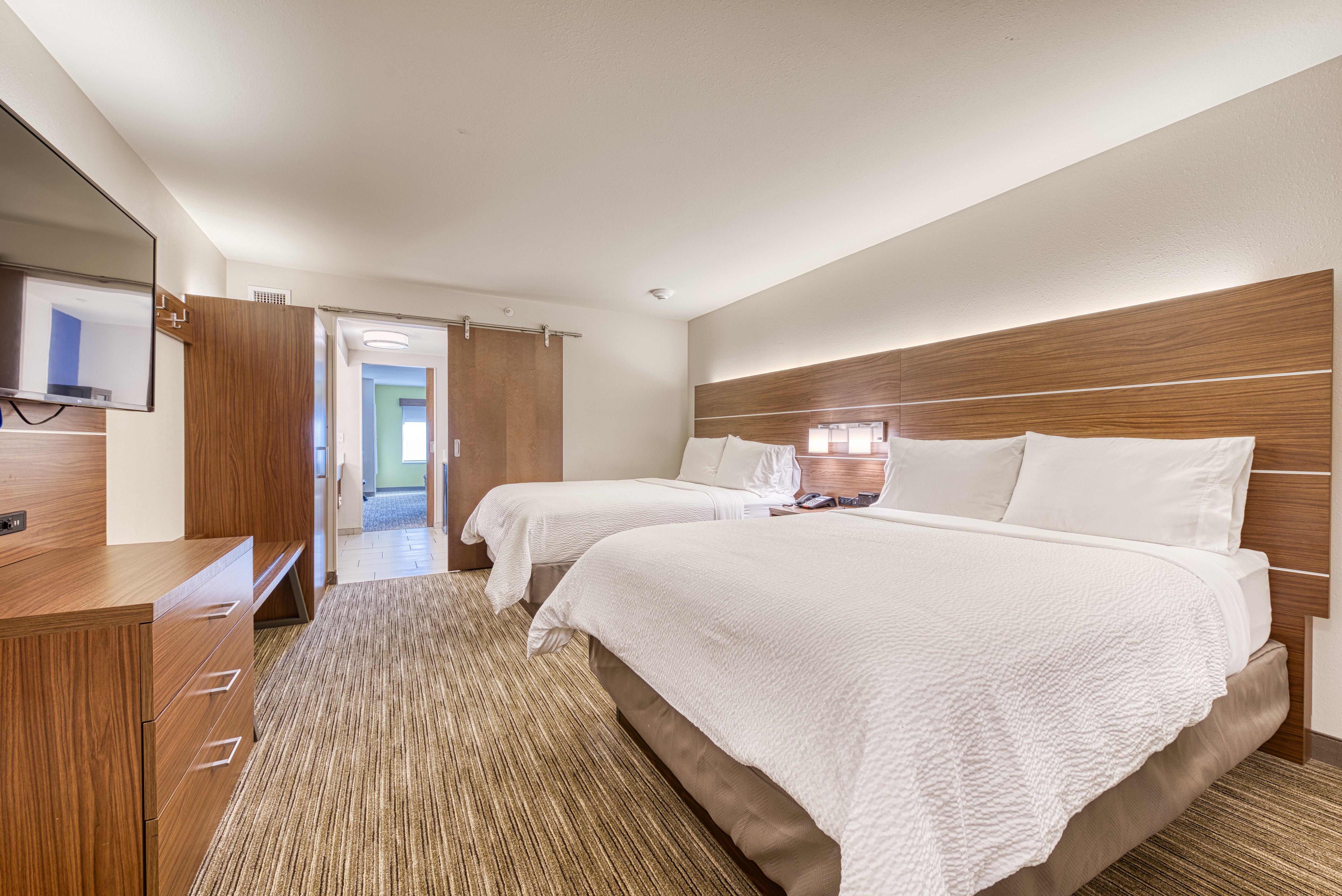 holiday inn express and suites manitou springs an ihg hotel