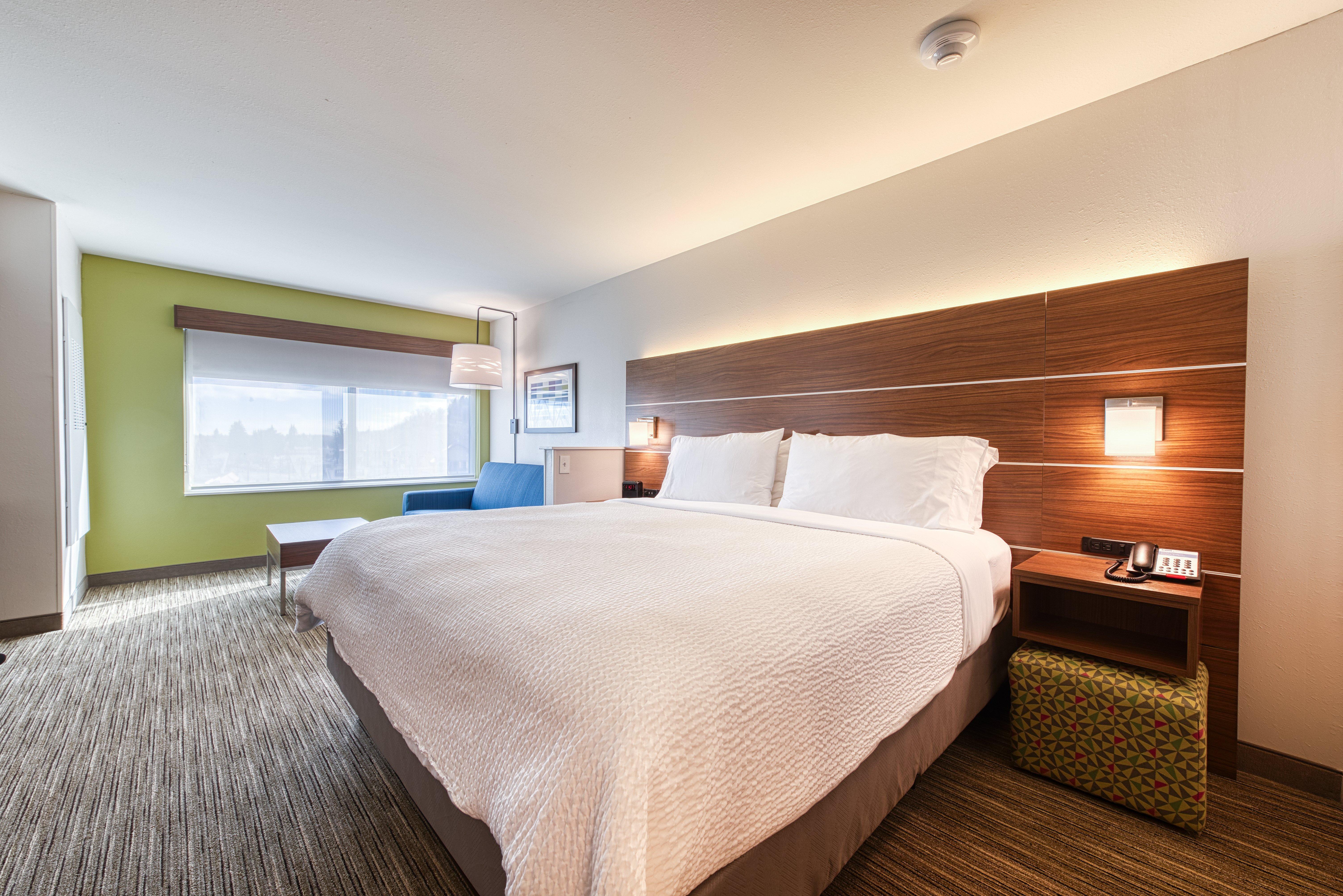 holiday inn express and suites manitou springs an ihg hotel