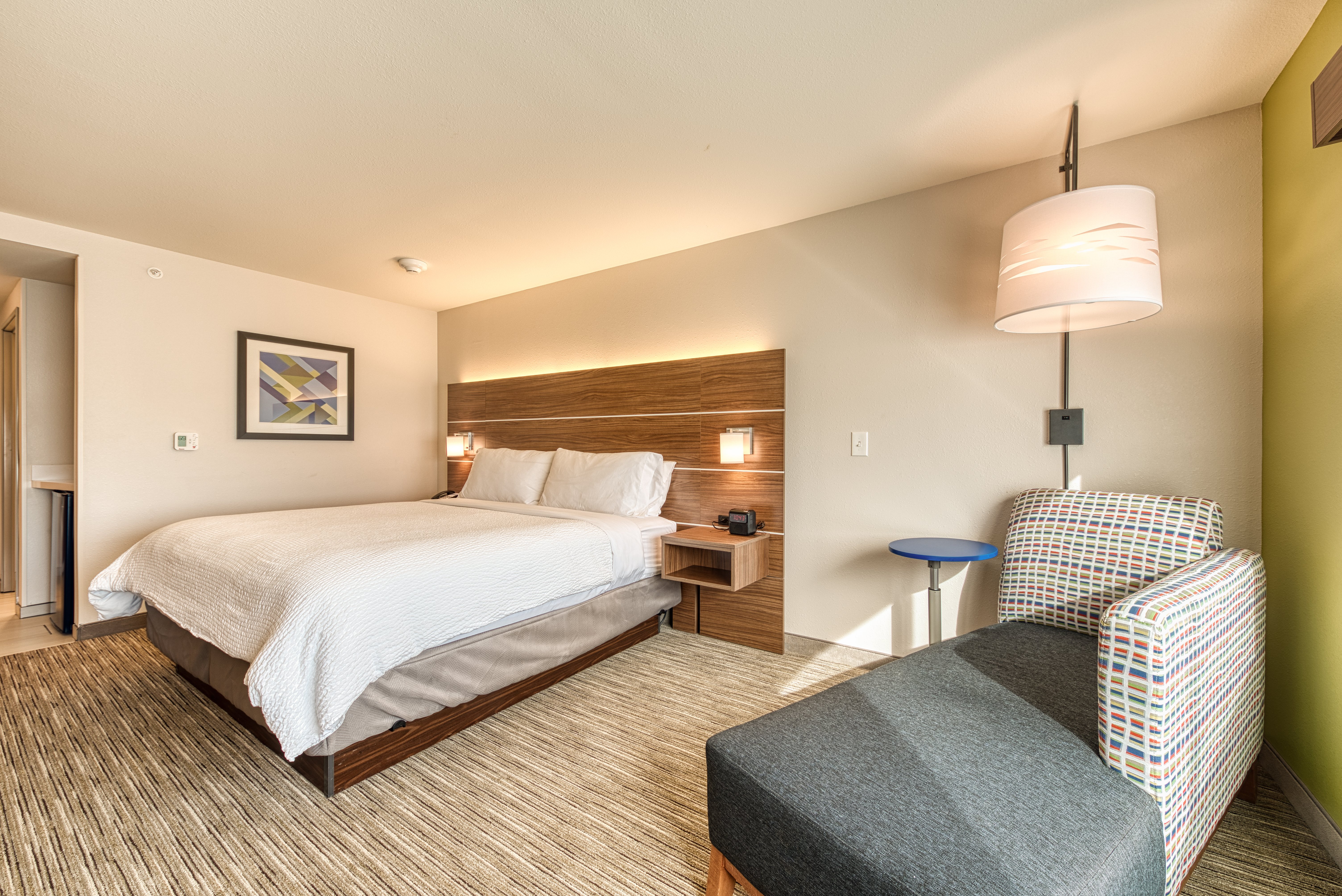 holiday inn express and suites manitou springs an ihg hotel
