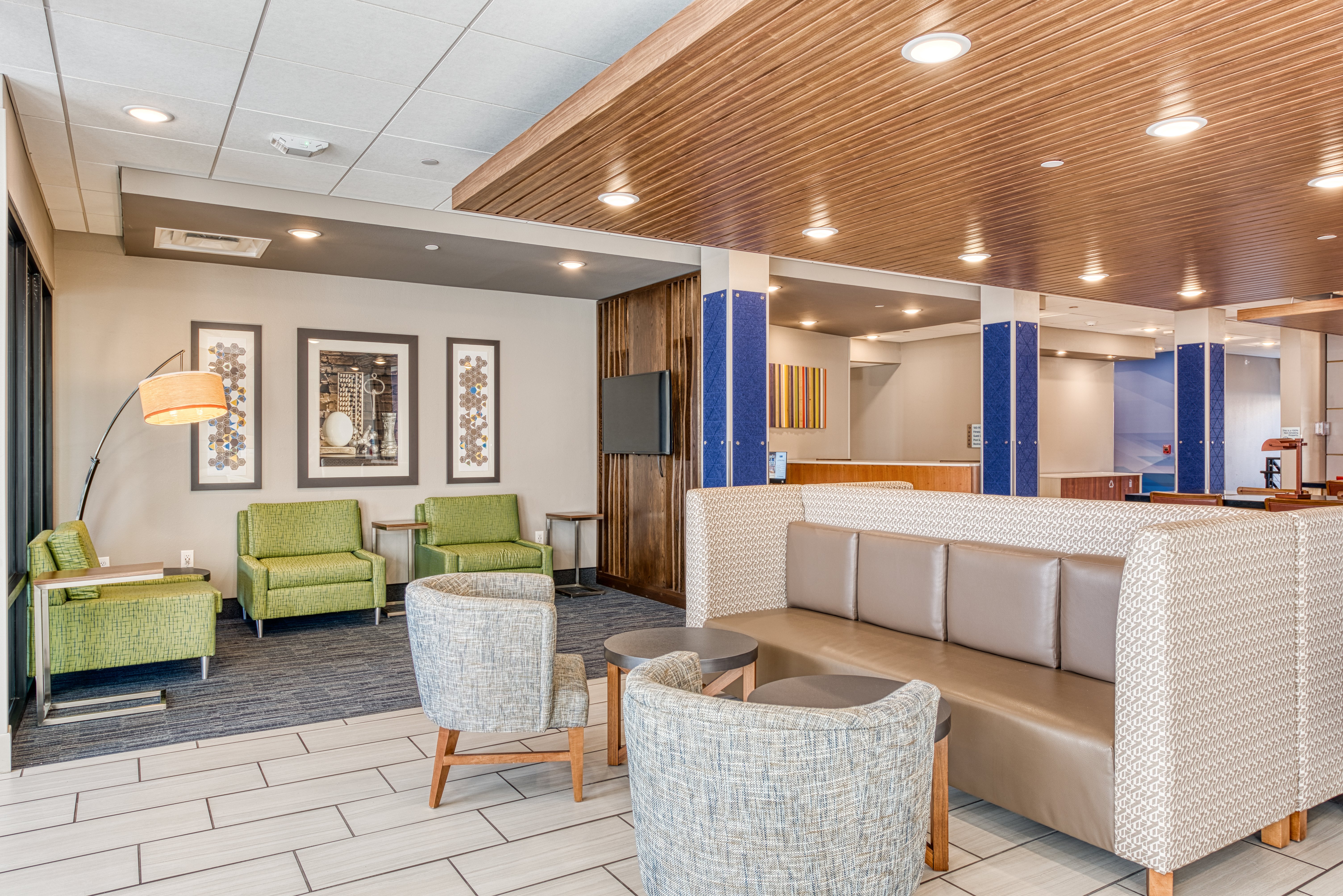 holiday inn express and suites manitou springs an ihg hotel