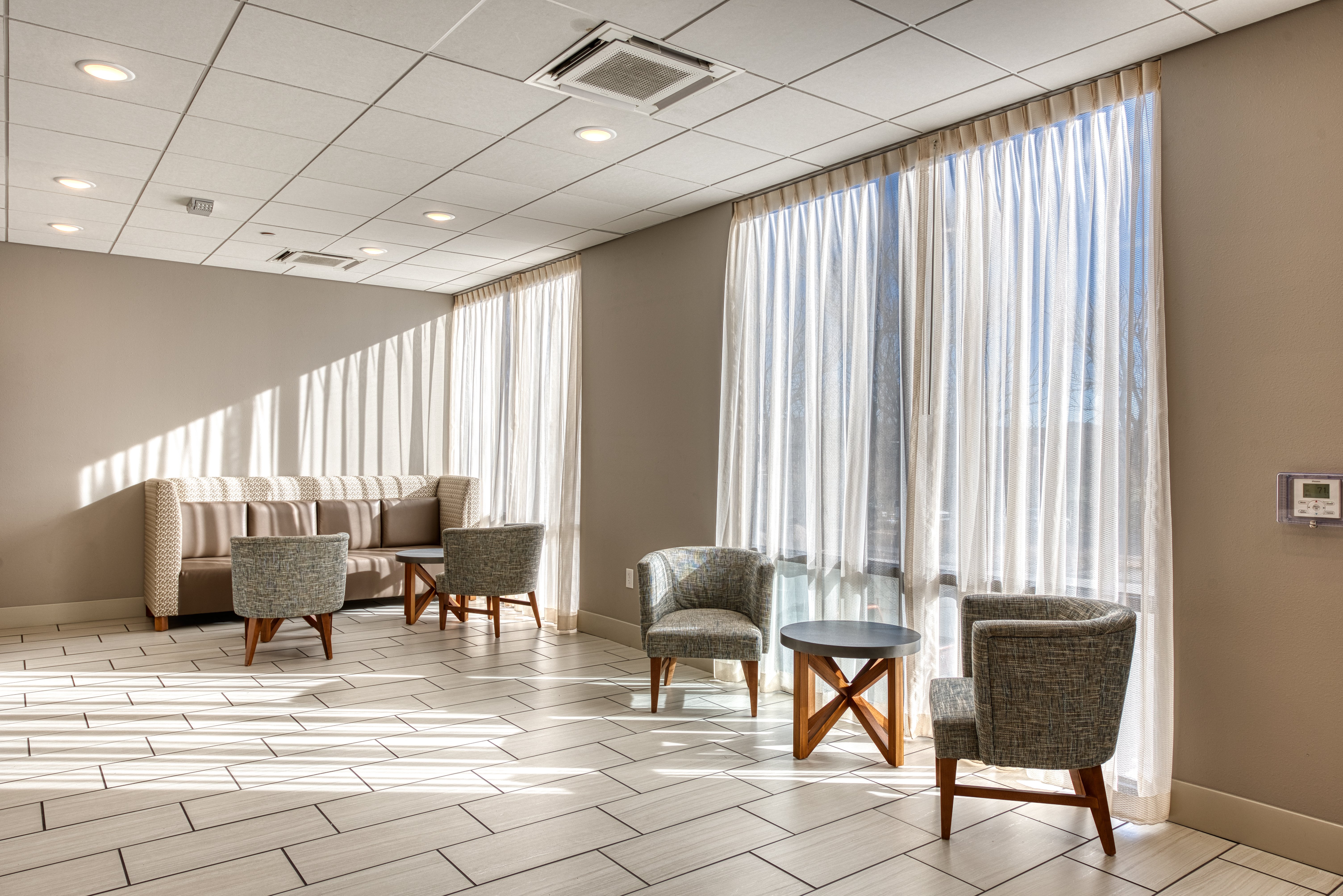 holiday inn express and suites manitou springs an ihg hotel