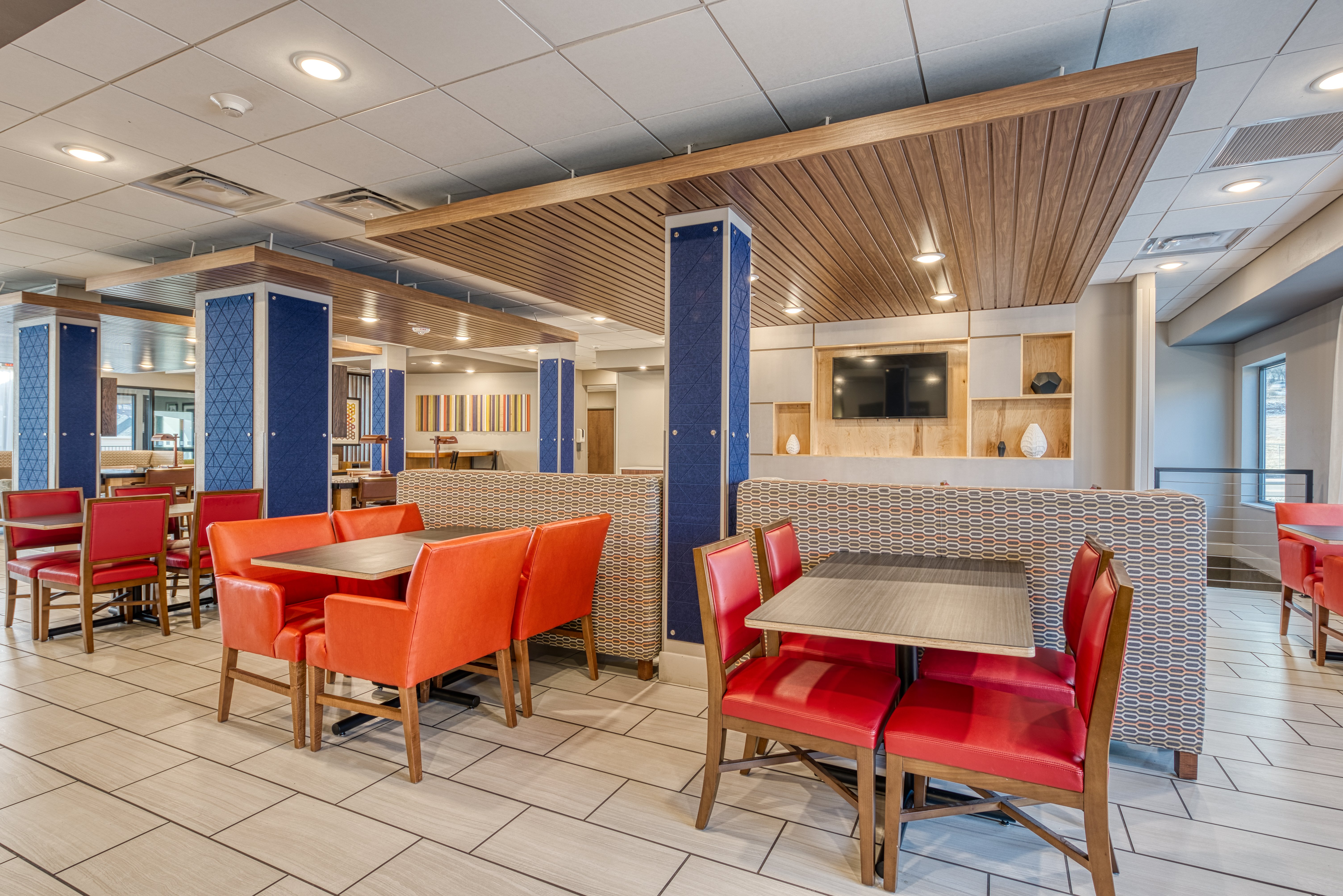 holiday inn express and suites manitou springs an ihg hotel