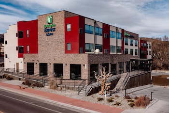 Holiday Inn Express & Suites Manitou Springs, An Ihg Hotel,Manitou Springs>>Colorado Springs,2.5 star