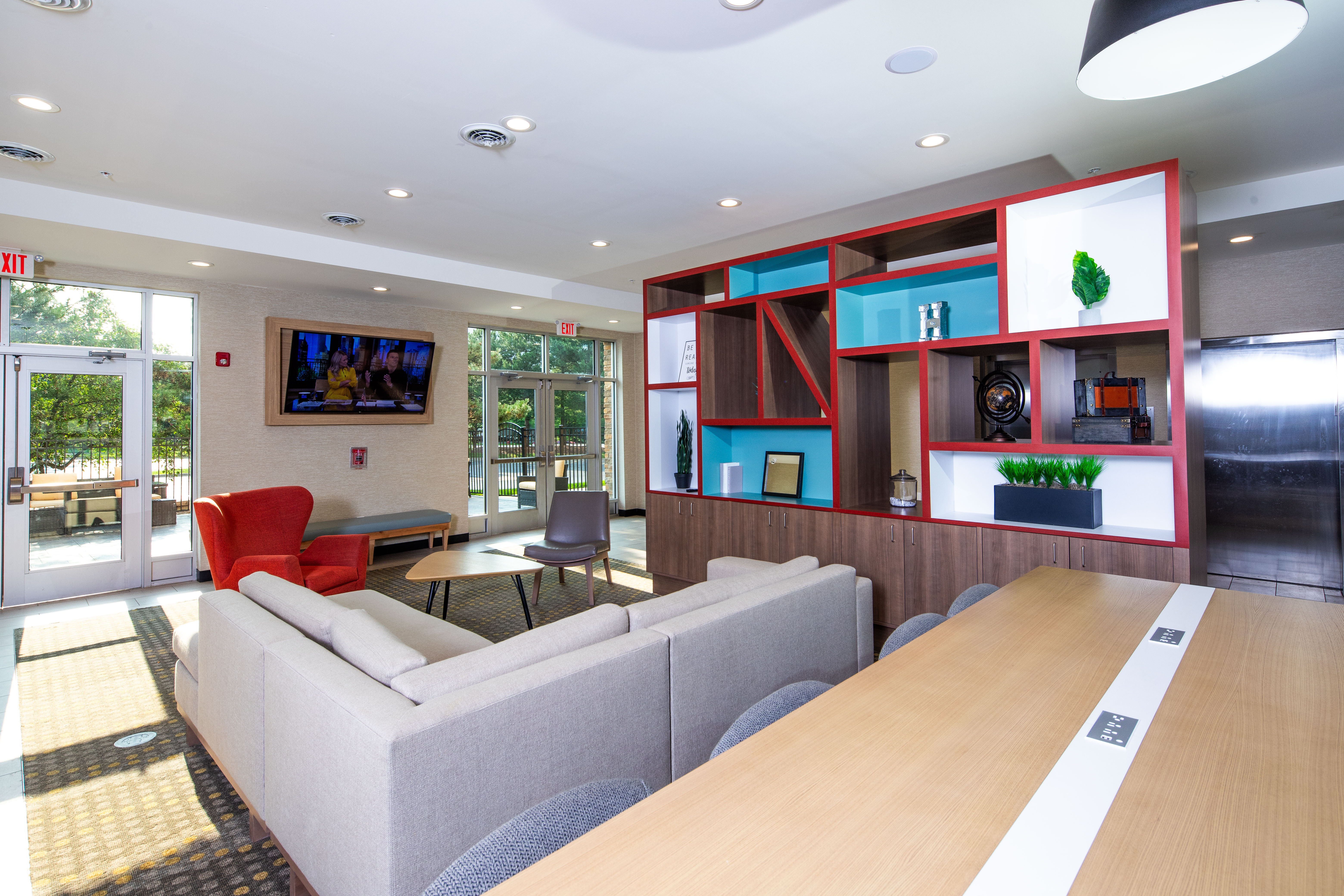 holiday inn and suites detroit troy an ihg hotel
