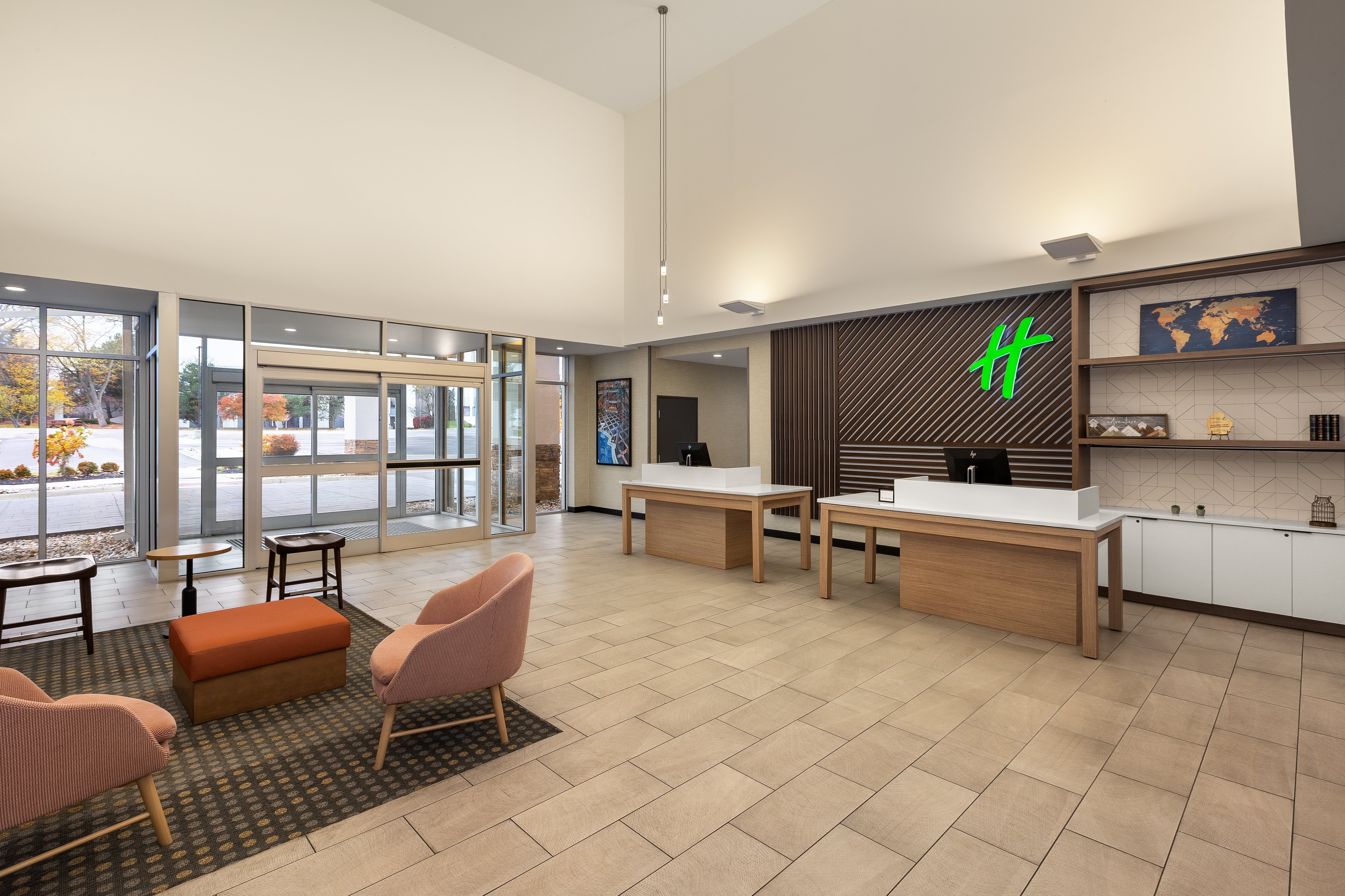 holiday inn and suites detroit troy an ihg hotel