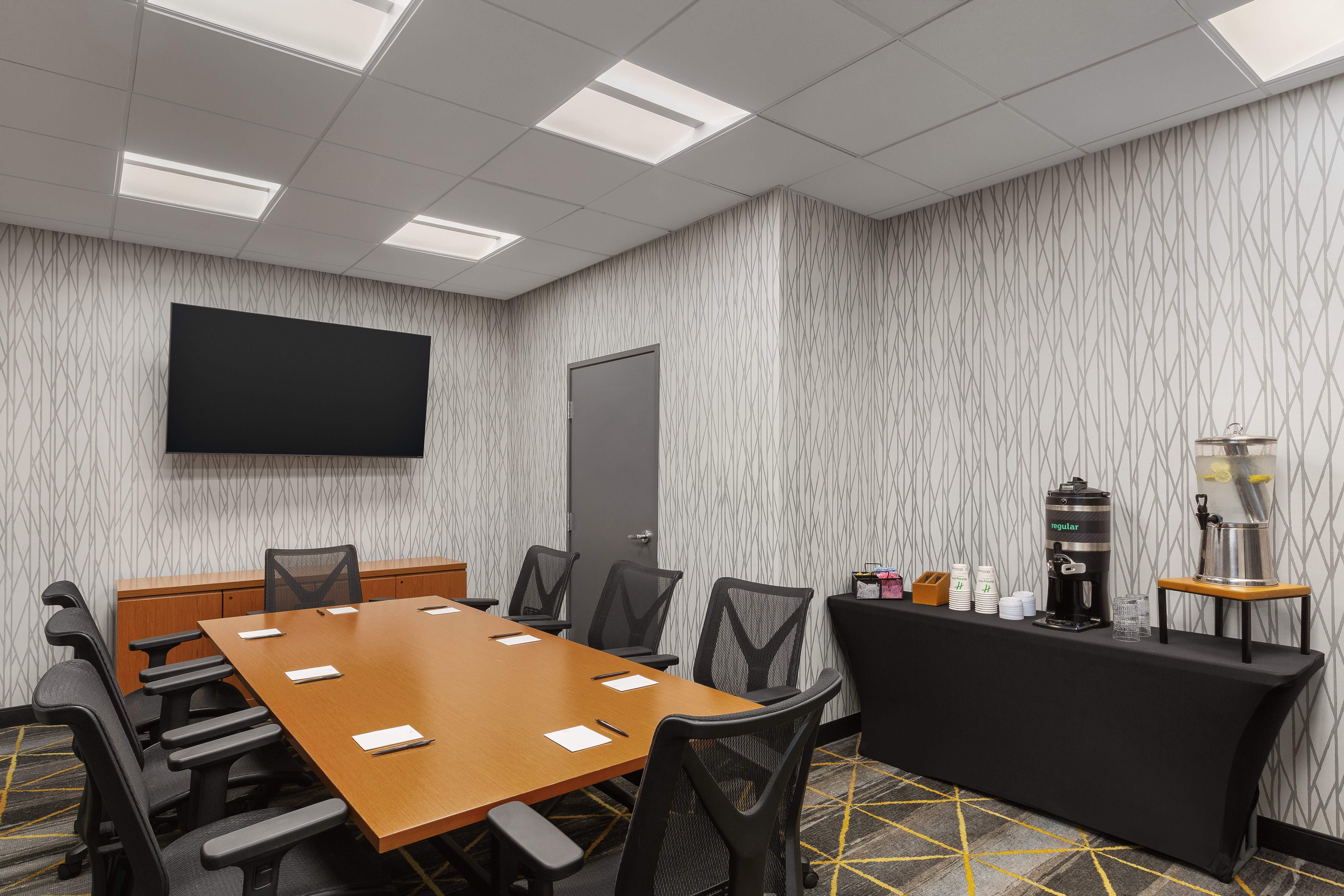 holiday inn and suites detroit troy an ihg hotel