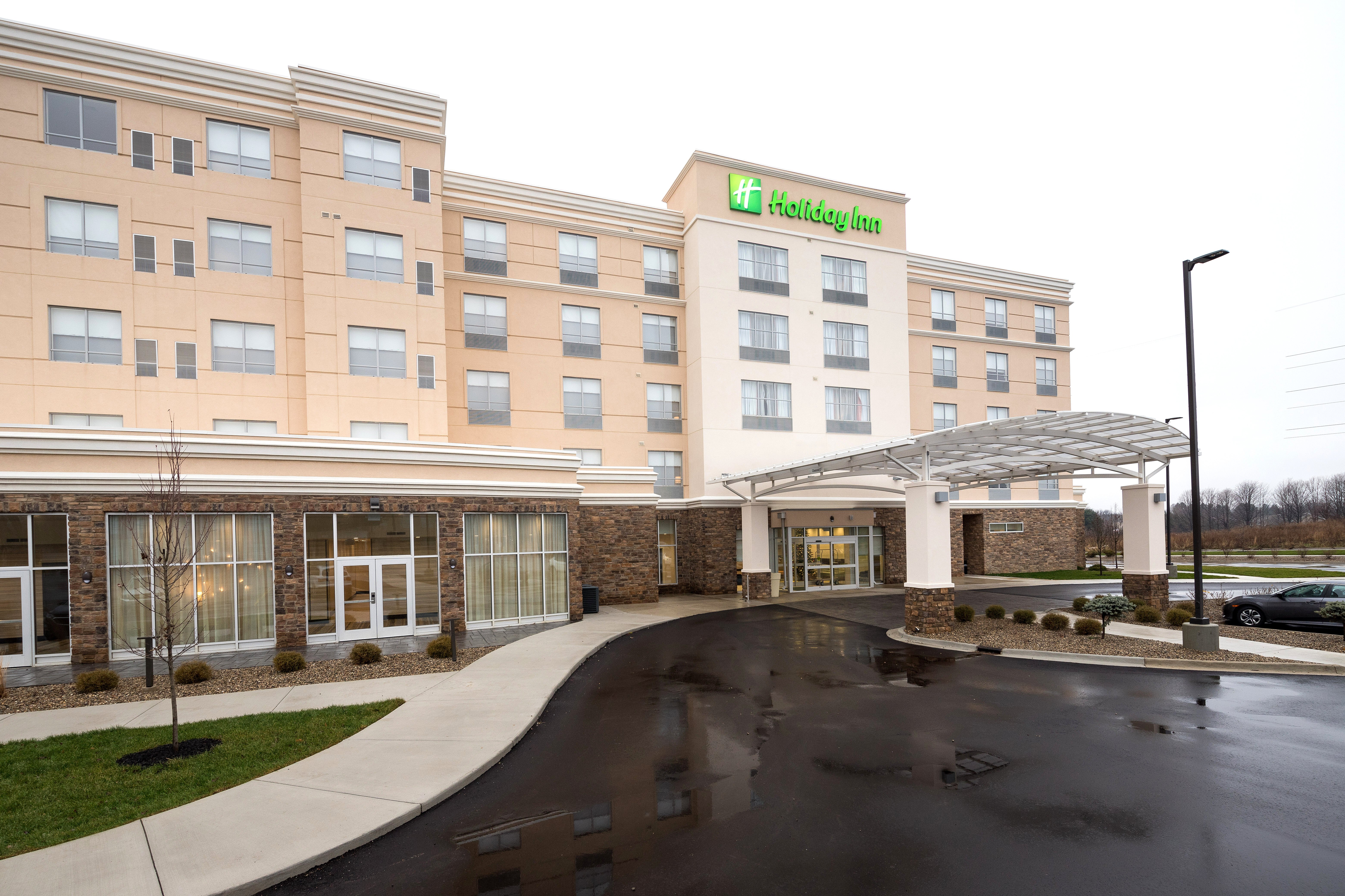 holiday inn and suites detroit troy an ihg hotel