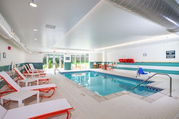 Holiday Inn & Suites Detroit Troy, An Ihg Hotel,,3 star