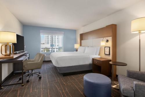 holiday inn and suites detroit troy an ihg hotel