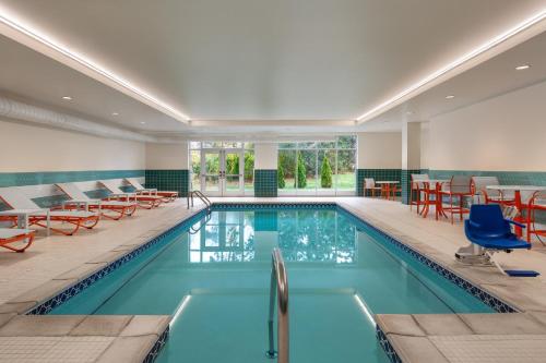 holiday inn and suites detroit troy an ihg hotel