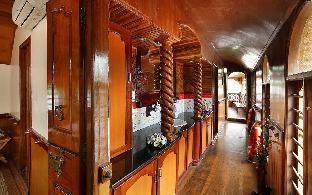 rudra houseboats