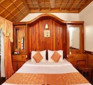 rudra houseboats