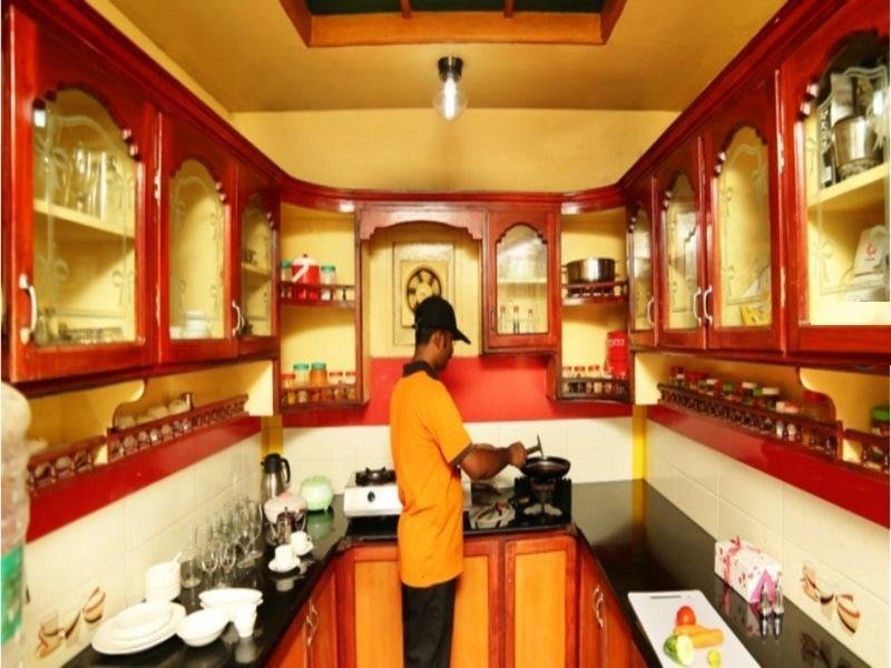 rudra houseboats