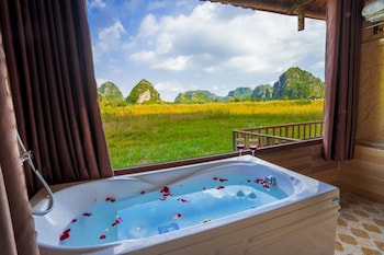 lotus field homestay
