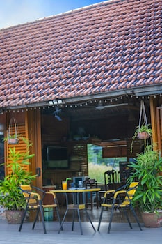 lotus field homestay