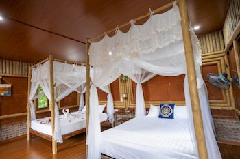 lotus field homestay