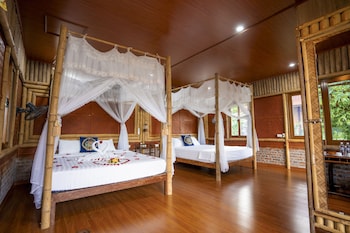 lotus field homestay