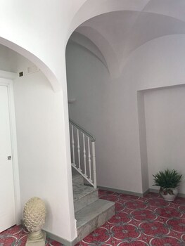 randd rest and dream capri