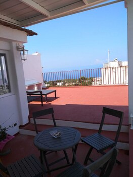 randd rest and dream capri