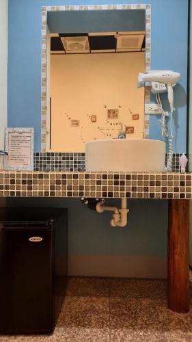 sun moon lake jinlongshan bnb