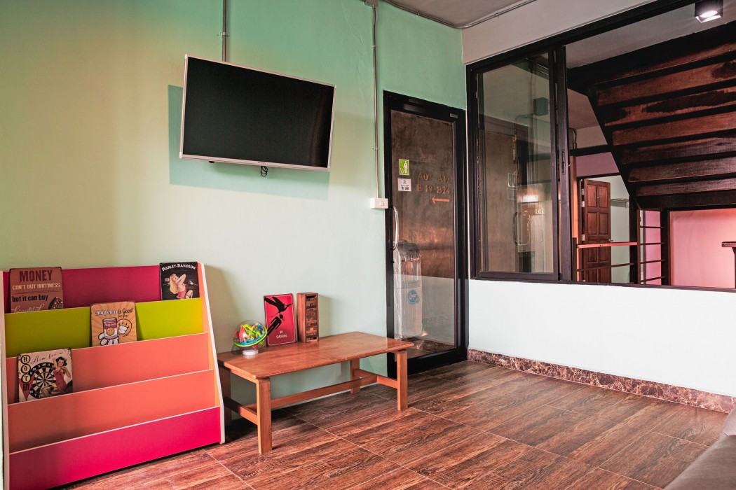 the guest hotel hostel