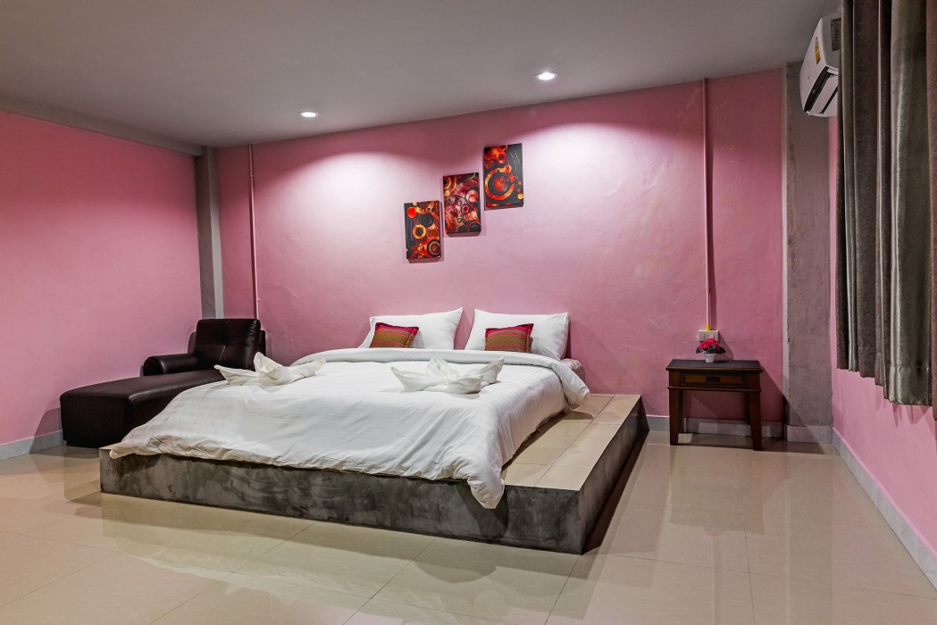 the guest hotel hostel