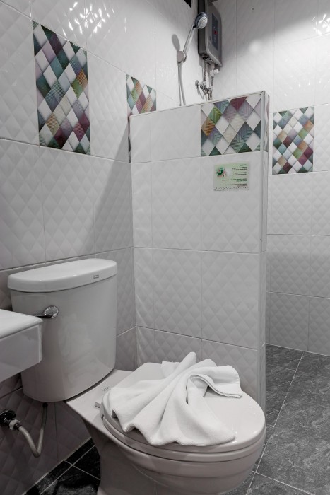 the guest hotel hostel